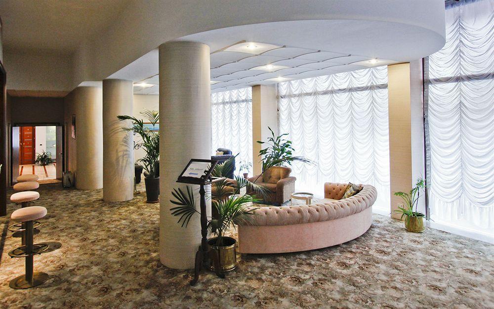 Hotel Antares Арона Екстер'єр фото