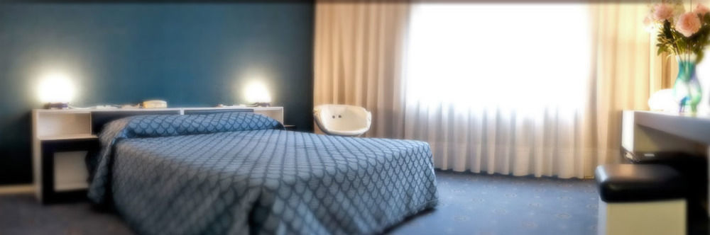 Hotel Antares Арона Екстер'єр фото