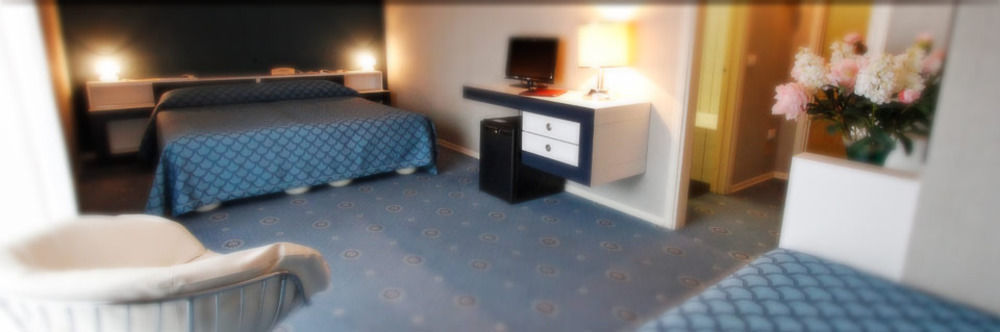 Hotel Antares Арона Екстер'єр фото