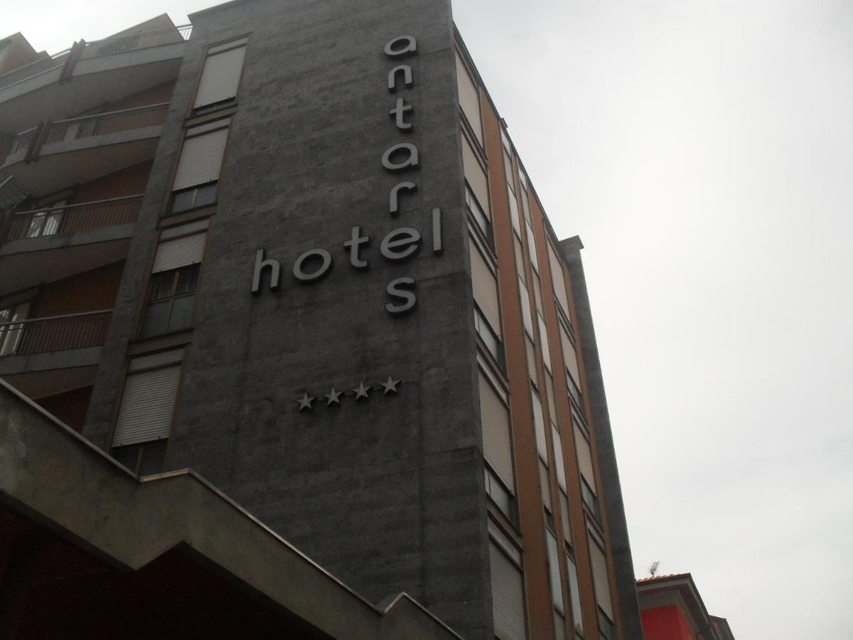 Hotel Antares Арона Екстер'єр фото